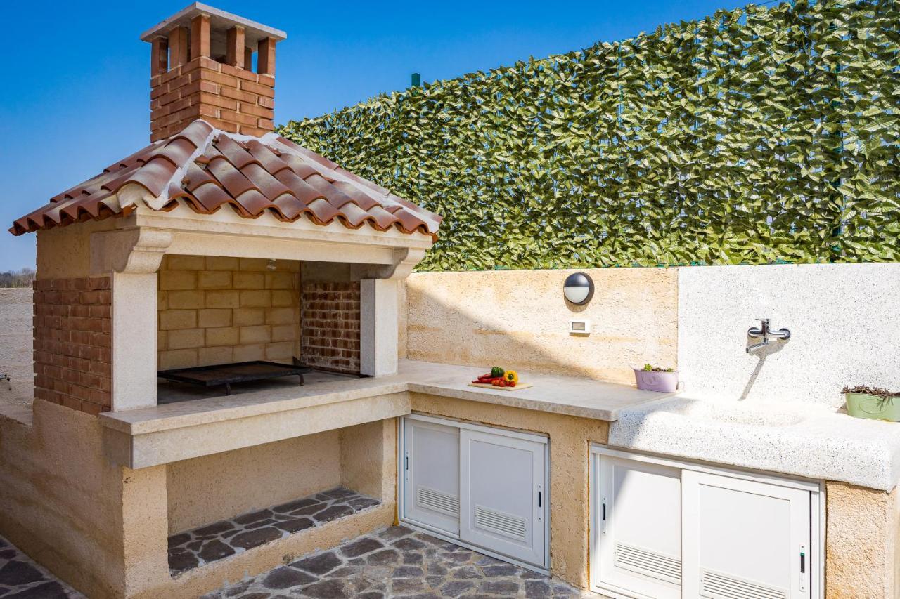 Villa Nur Pula Exterior foto